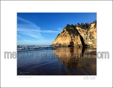 Load image into Gallery viewer, 20&quot;x16&quot; Photography Matted Print《Arch Cape Beach, OR 》