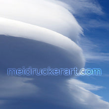 Load image into Gallery viewer, 5&quot;x7&quot; Friendship Forever Card《A Big Lenticular Cloud on Mt.Shasta》